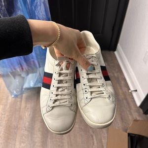 Gucci sneakers leather